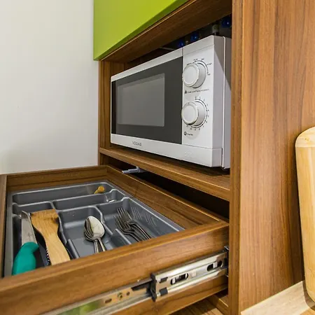 Апартаменти Romantic Apartments- View Of The Town Hall