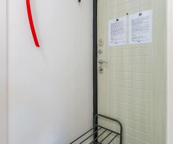 Romantic Apartments- View Of The Town Hall *