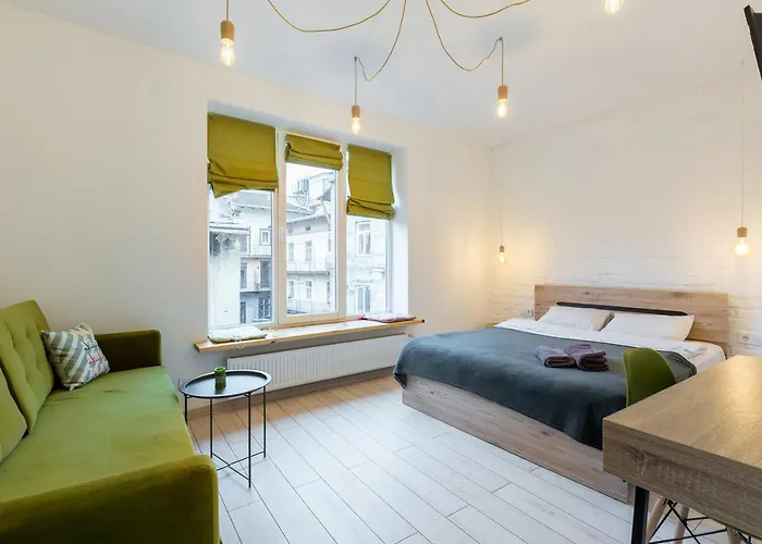 Romantic Apartments- View Of The Town Hall Апартаменти Львів